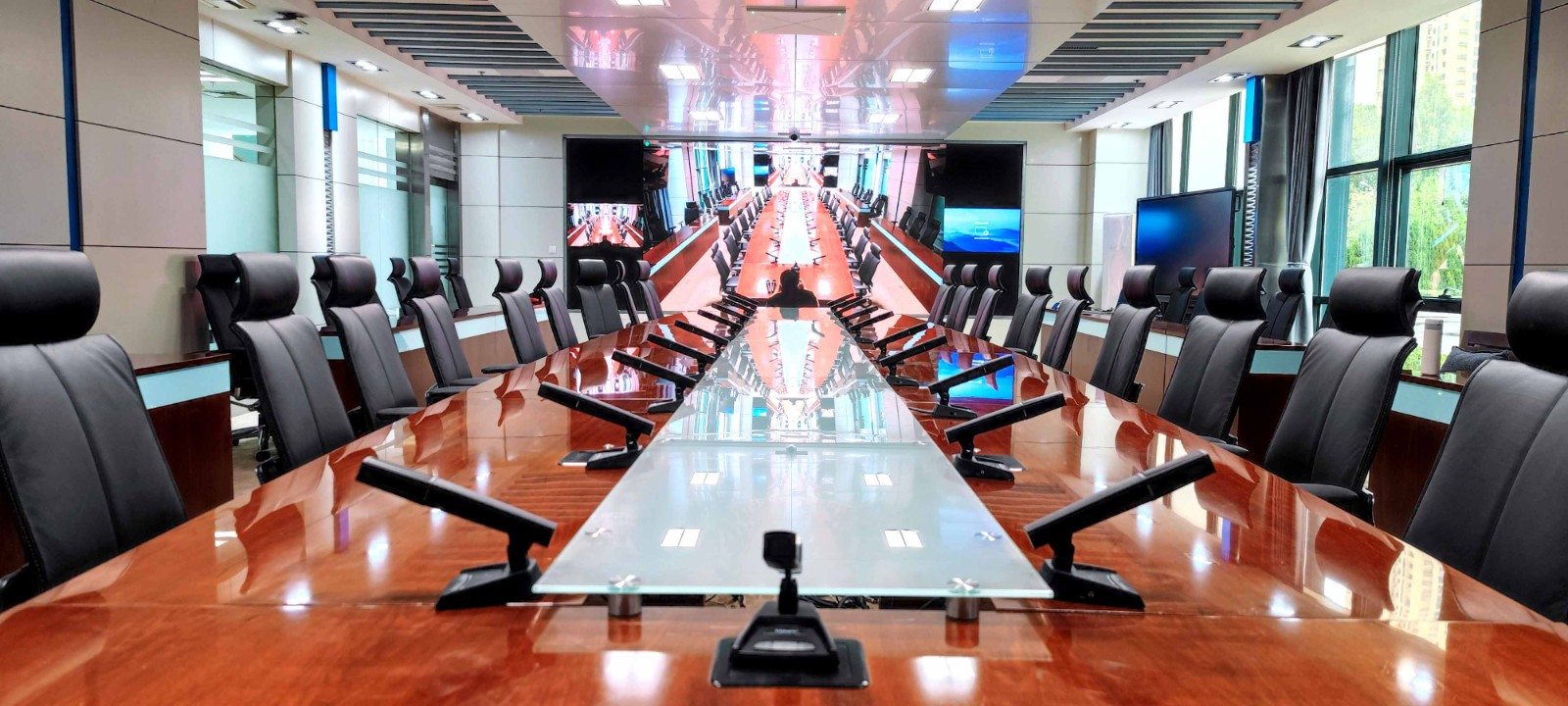 milan.com米兰科技视频会议主机